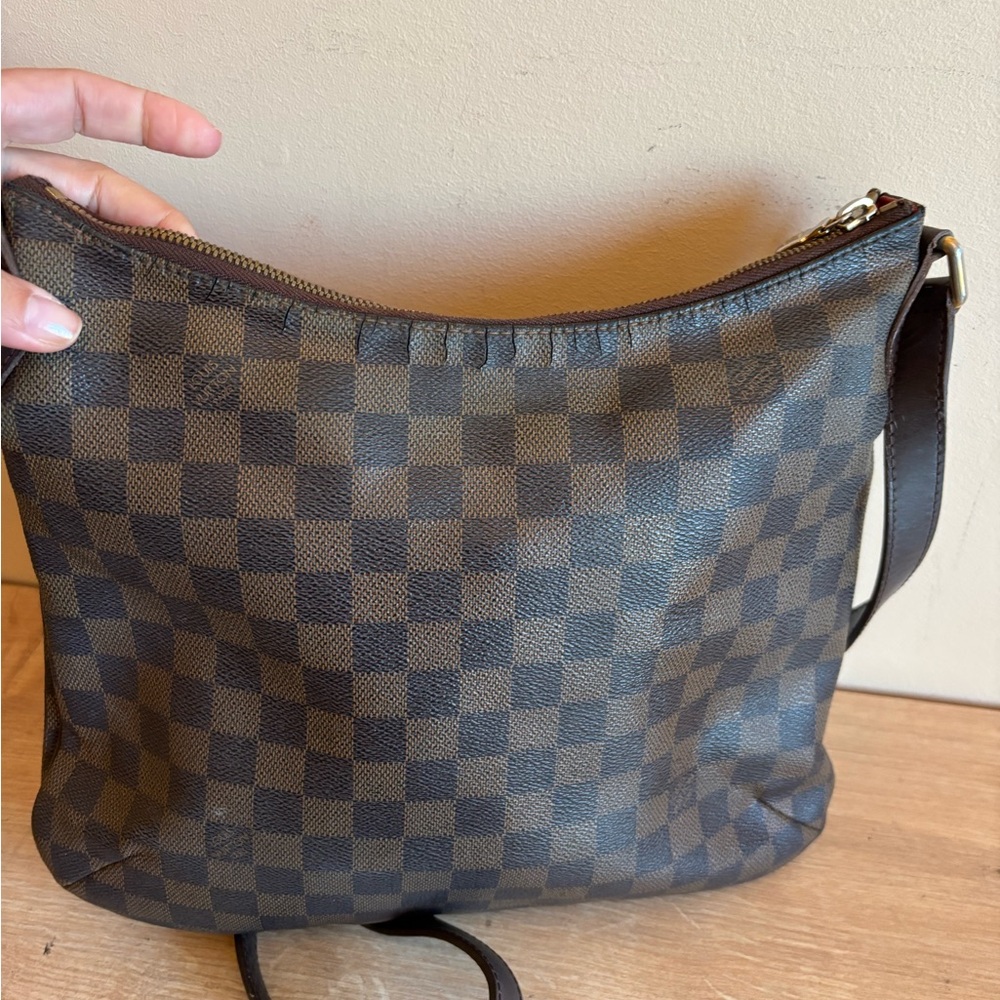 Authentic Louis Vuitton damier ebene crossbody bag - Picture 5 of 10